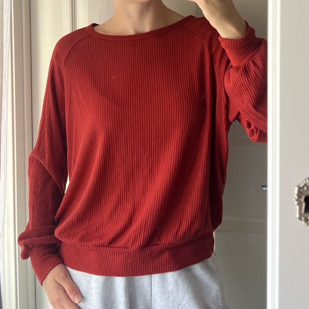 Forever 21. Orange top. Size L. Loose fit.